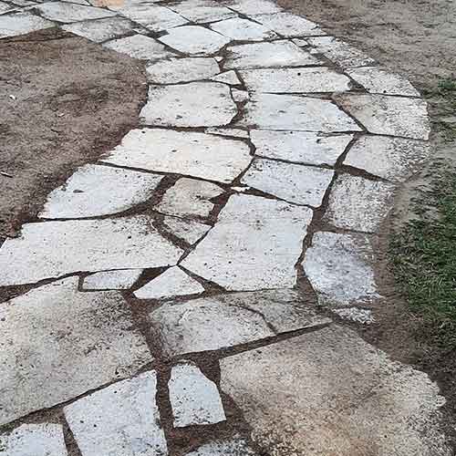 Artepianta-di-Luca-Carnevali-Manutenzione-giardini-PAVIMENTAZIONI-Opus-incertum-giugno-2021